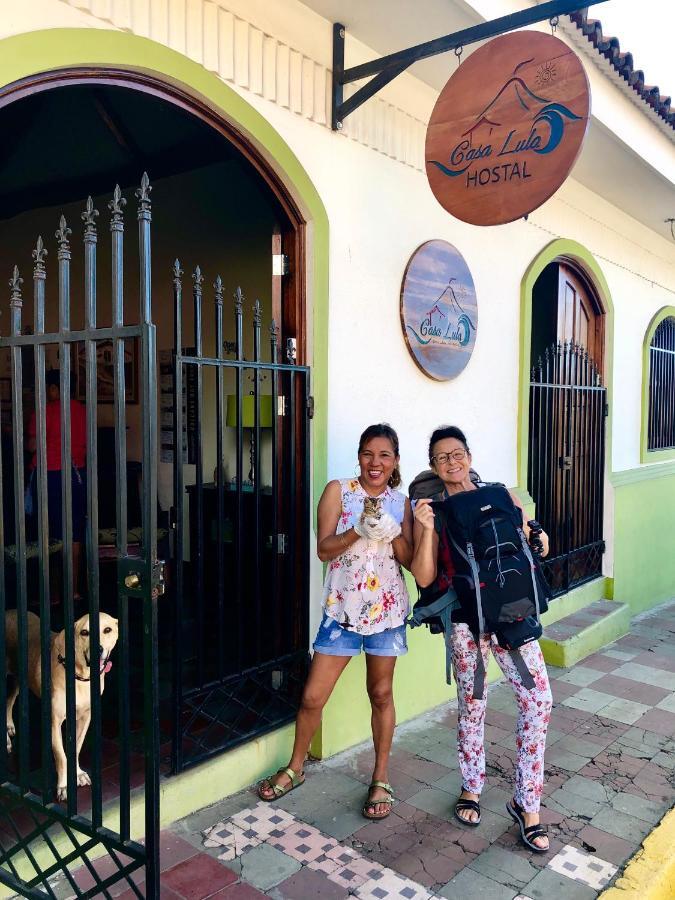 Casa Lula León Hostal Exterior foto